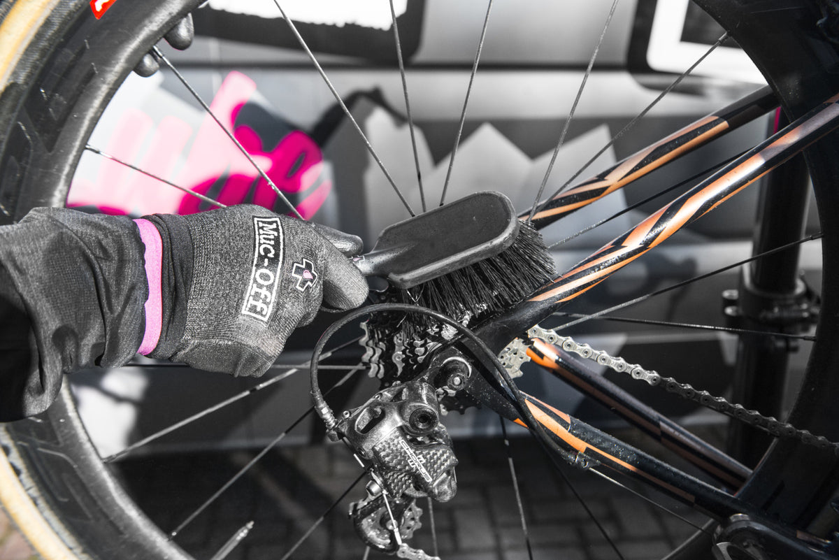 Tyre & Cassette Brush