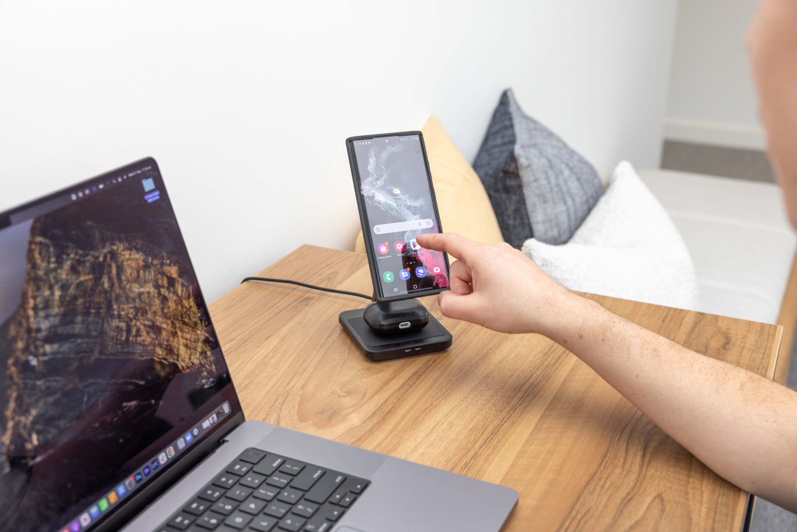 Dual Desktop Wireless Charger