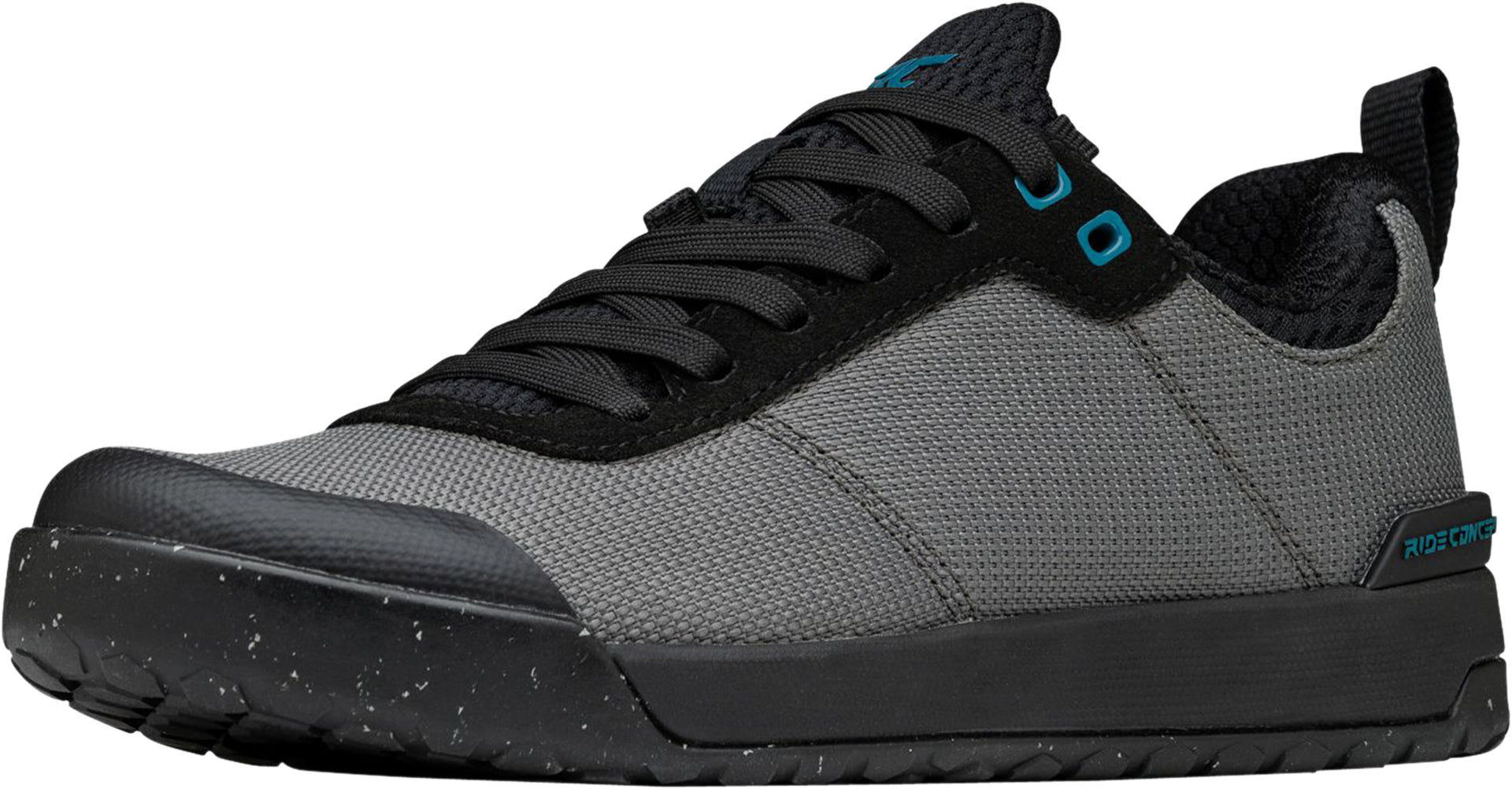 Accomplice Clip Shoe Womens