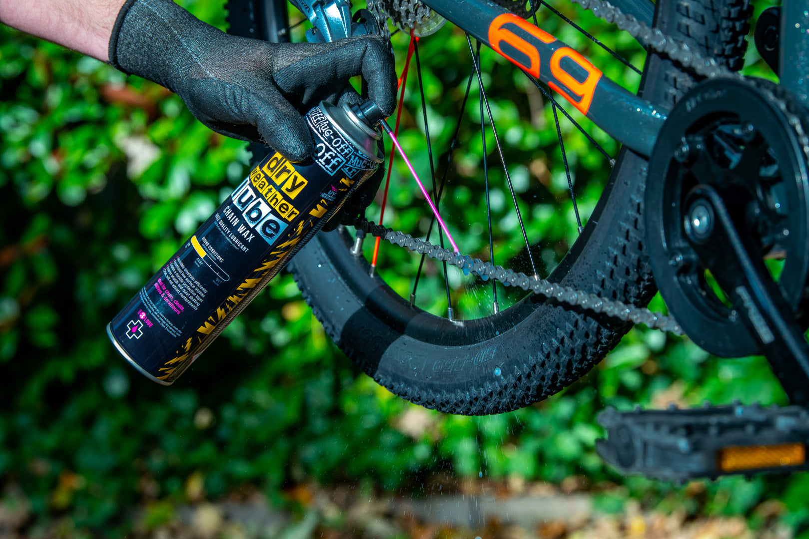 Chain Wax for Dryness