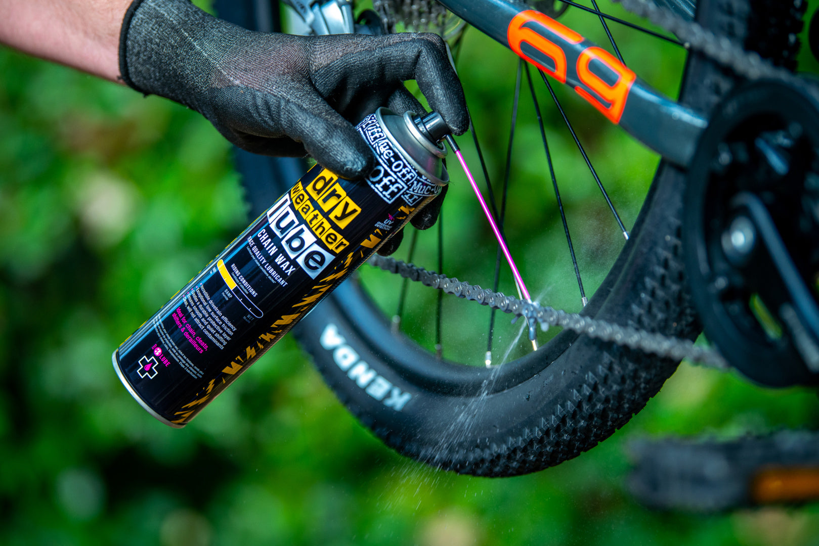 Chain Wax for Dryness