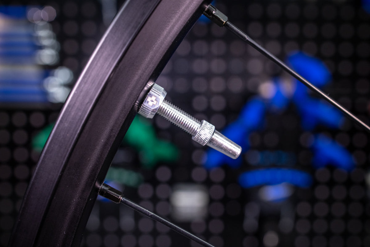 V2 Tubeless Valve Kit