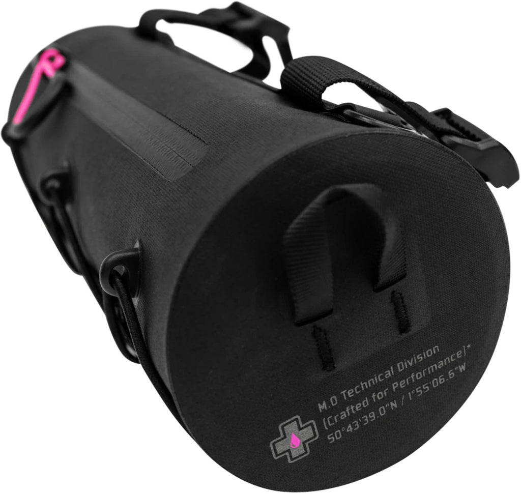 Explorer Bar Bag