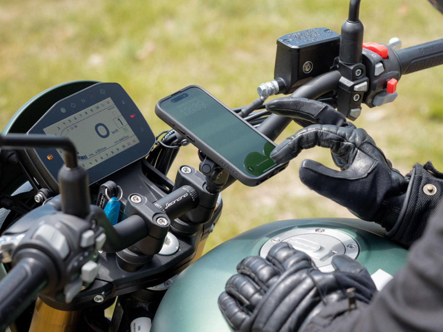 Motorcycle Handlebar Clamp Mount Pro