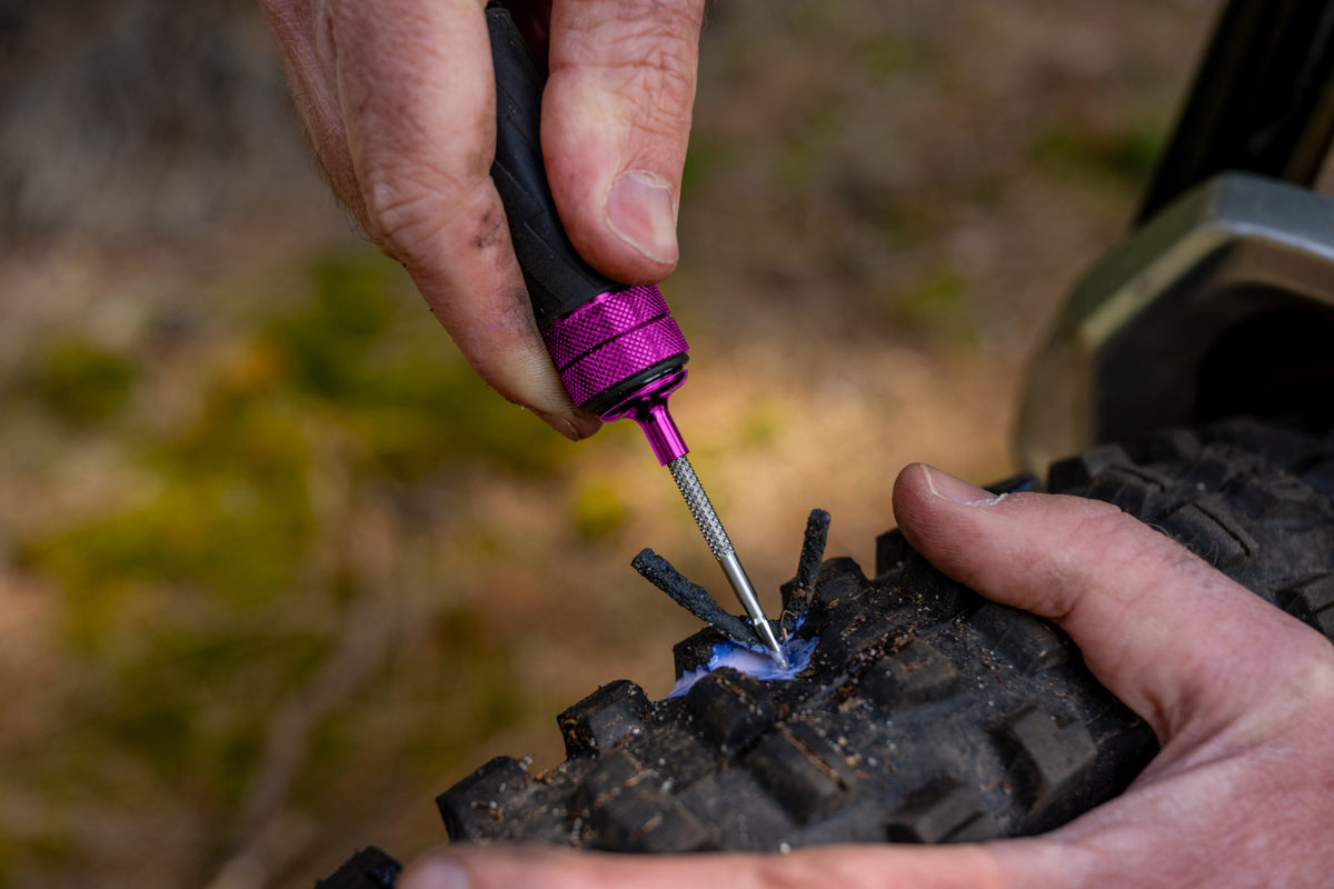 Puncture Plug Tool