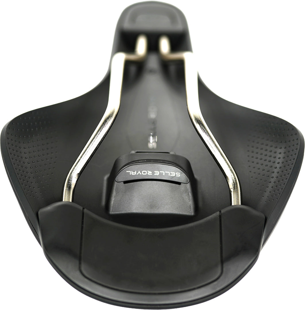 On Athletic saddle
